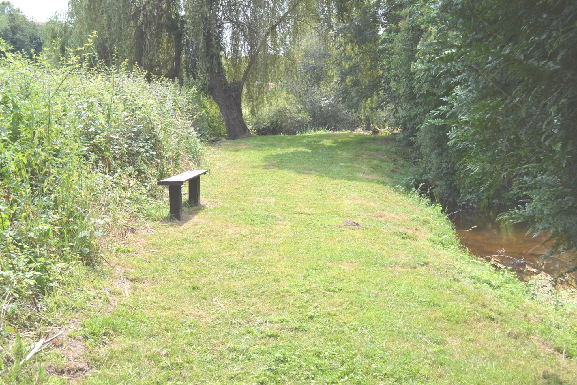 Les Bruyeres Gite Montbron Kültér fotó